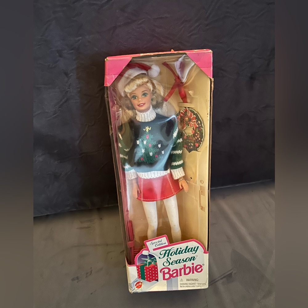 Vintage Holdiay‎ Barbie doll